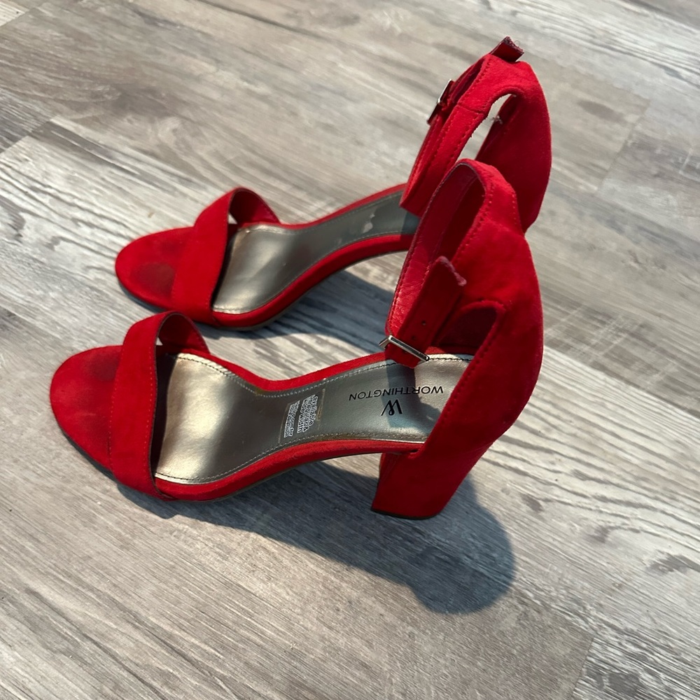 Red heels - Picture 3 of 3